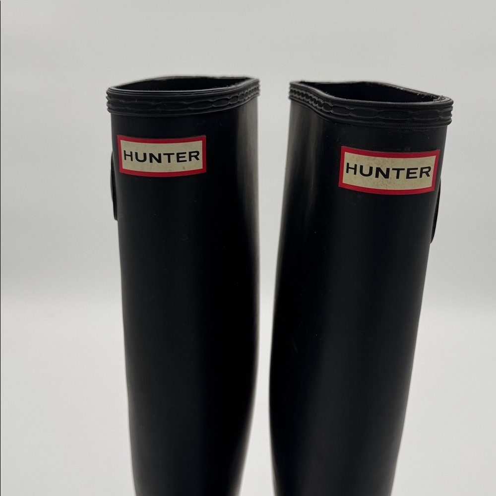 Hunter Classic Black Waterproof Boots - Picture 9 of 13